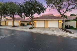 229 Old Meadow Way in Palm Beach Gardens, FL - Building Photo