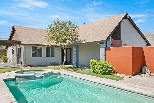 73425 San Nicholas Ave in Palm Desert, CA - Building Photo - Building Photo