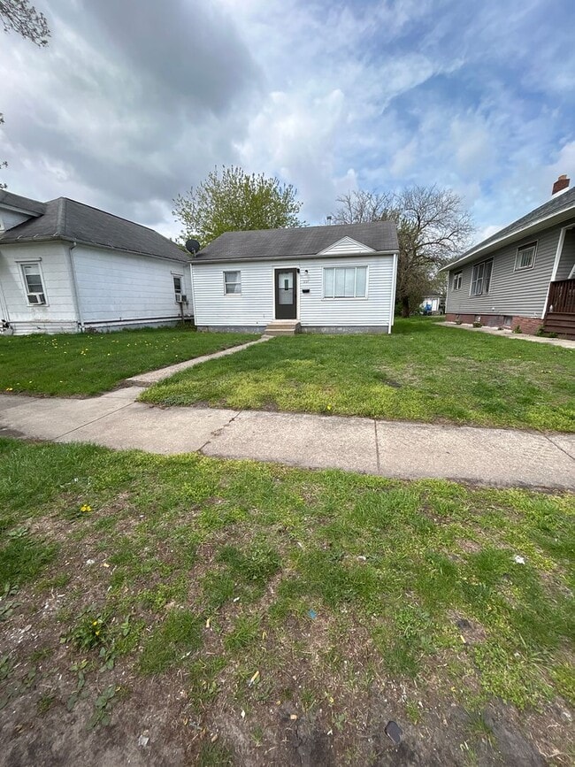 property at 237 S Kaley St