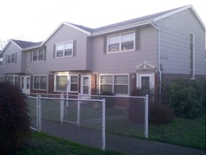 Park Hill Apartments in Vancouver, WA - Building Photo - Building Photo