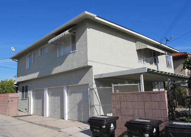 1367-1373 W 7th St in San Pedro, CA - Building Photo - Building Photo