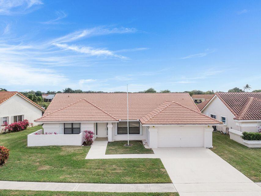 9525 El Clair Ranch Rd in Boynton Beach, FL - Building Photo