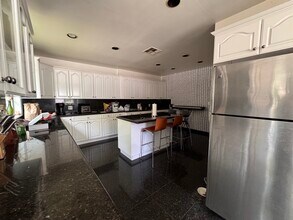 4110 Prospect Ave, Unit Upstairs Bedroom in Los Angeles, CA - Building Photo - Building Photo