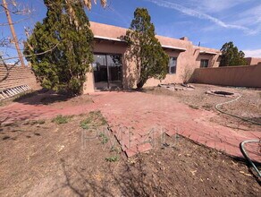 2646 Floral Rd NW in Albuquerque, NM - Building Photo - Building Photo