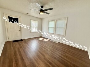 2919 S Claremont Ave in Independence, MO - Building Photo - Building Photo