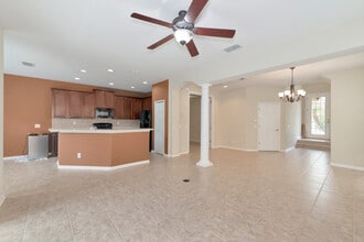 5519 Napa Dr in Sarasota, FL - Building Photo - Building Photo