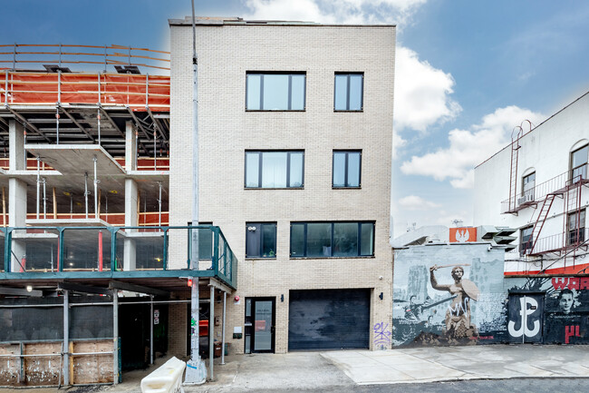 75-77 Eckford St in Brooklyn, NY - Building Photo - Building Photo