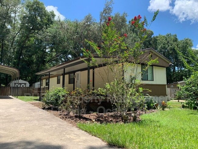 property at 5401 SE 28th Ct
