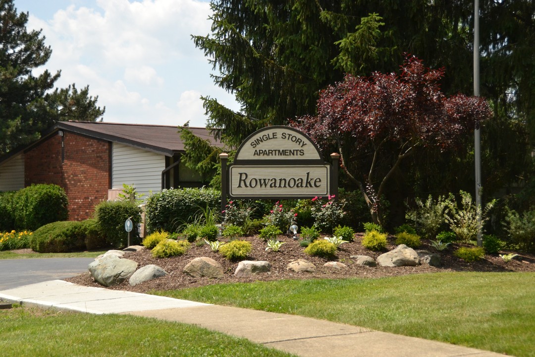 Rowanoake Apartments in Streetsboro, OH - Foto de edificio