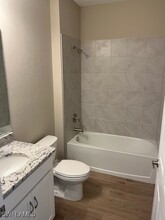 3955 Crosswater Dr in North Fort Myers, FL - Foto de edificio - Building Photo