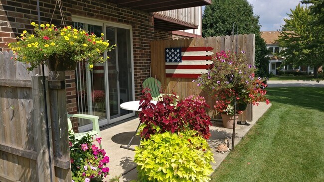 600 Crescenzo Ct in New Lenox, IL - Building Photo - Building Photo