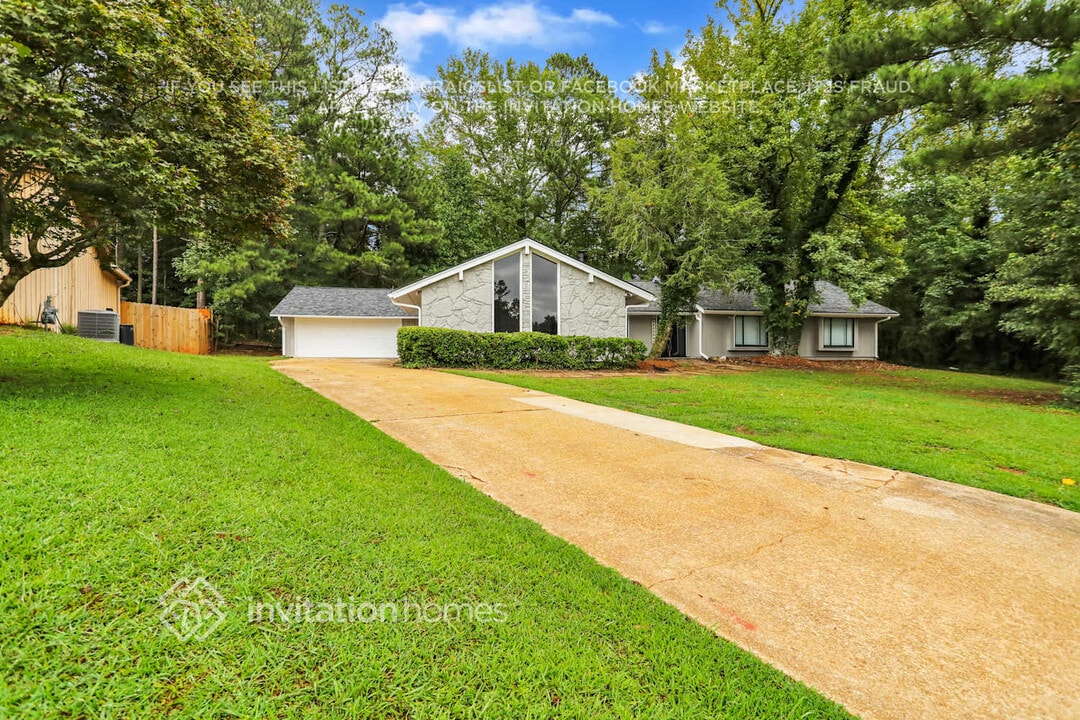 5388 Golfcrest Cir in Stone Mountain, GA - Building Photo