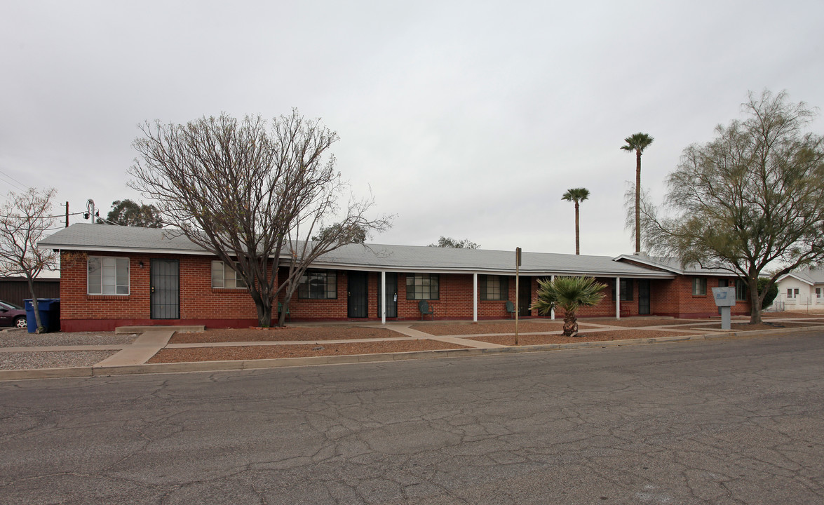 51-63 N Tyndall Ave in Tucson, AZ - Building Photo