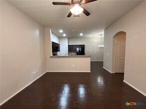 692 Creekside Cir in New Braunfels, TX - Building Photo - Building Photo