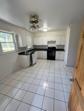 14 Hammondswood Rd in Newton, MA - Building Photo - Building Photo