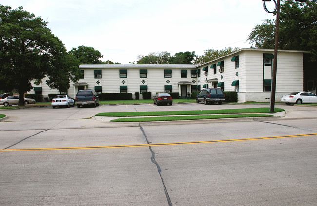 601 E 6th St in Irving, TX - Building Photo - Building Photo