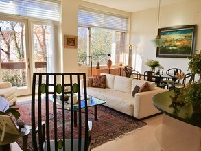 100 Keyes Rd-Unit -324 in Concord, MA - Foto de edificio - Building Photo