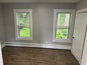 182 Pine St, Unit 2 in Gardner, MA - Building Photo - Building Photo