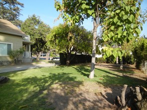 1645 N Lake Ave in Pasadena, CA - Building Photo - Building Photo