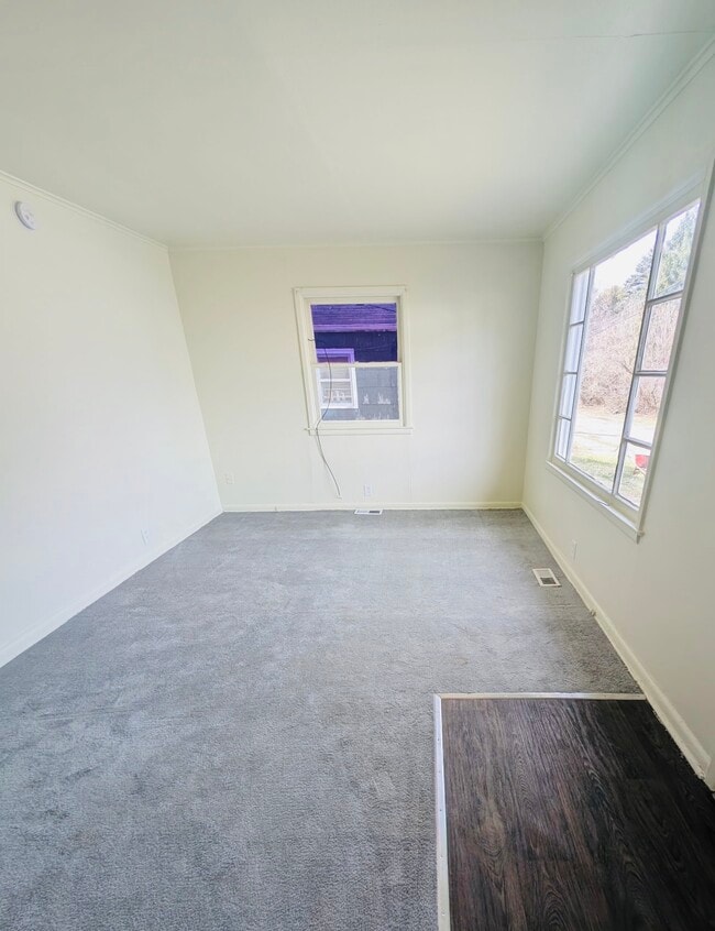 2513 Lester St in Flint, MI - Building Photo - Building Photo