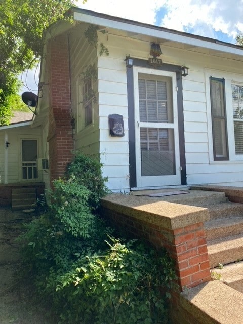 property at 1617 15th St