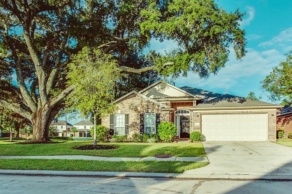 2947 Red Oak Leaf Trail in Houston, TX - Building Photo