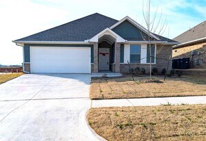 2224 NW 170th St in Oklahoma City, OK - Building Photo