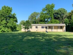 273 Brookins Ln in Dillwyn, VA - Building Photo - Building Photo