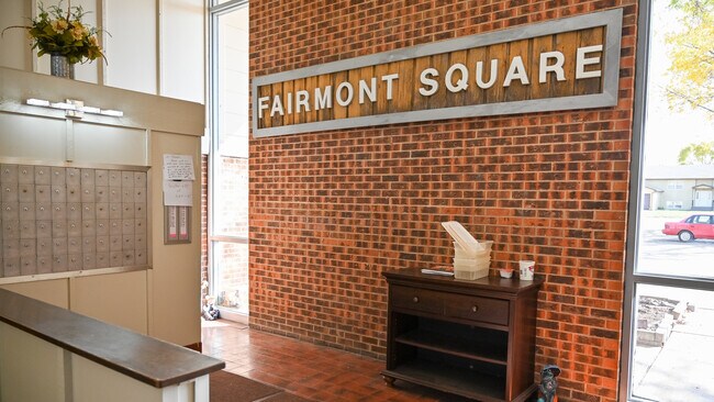 Fairmont Square Apartments in Fairmont, MN - Building Photo - Building Photo