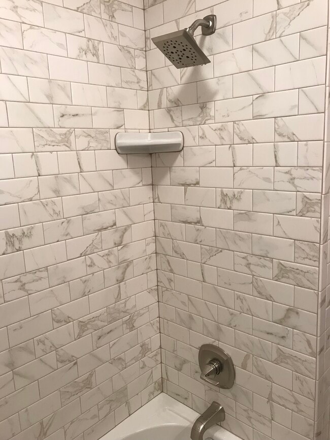 194 Lake Dr, Unit 194 lake in Springfield, MA - Foto de edificio - Building Photo