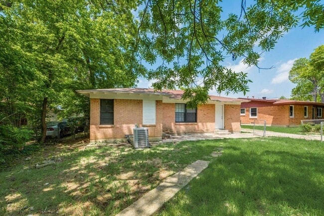 4626 Utah Ave in Dallas, TX - Building Photo - Building Photo