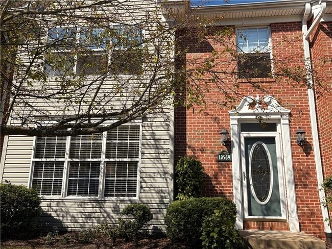property at 10569 Forest Hill Dr