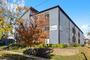 4060 McGee St, Unit 6 in Kansas City, MO - Building Photo