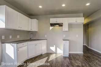 2325 NW 12th St in Oklahoma City, OK - Building Photo - Building Photo