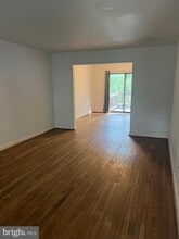 2040 Golf Course Dr in Reston, VA - Building Photo - Building Photo