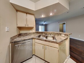 814 Crest Pines Dr-Unit -Apt 924 in Orlando, FL - Building Photo - Building Photo