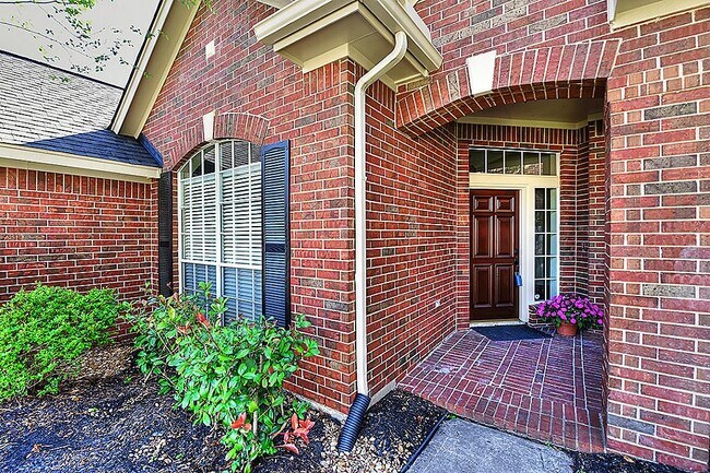 13703 Clareton Ln in Cypress, TX - Foto de edificio - Building Photo