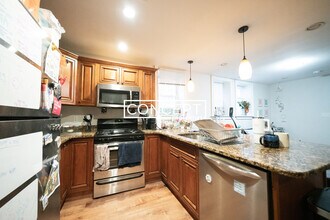 719 Parker St in Boston, MA - Building Photo - Building Photo