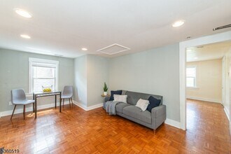 165 Hillside Ave in Glen Ridge, NJ - Building Photo - Building Photo