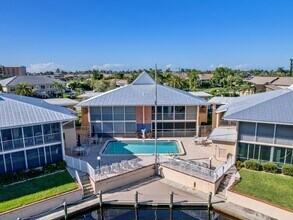 4105 SE 19th Pl, Unit 201 in Cape Coral, FL - Building Photo - Building Photo