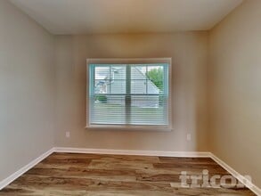 120 Dunnsmore Dr in Inman, SC - Foto de edificio - Building Photo