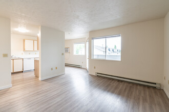 McDonald Place Apartments in Spokane, WA - Building Photo - Interior Photo