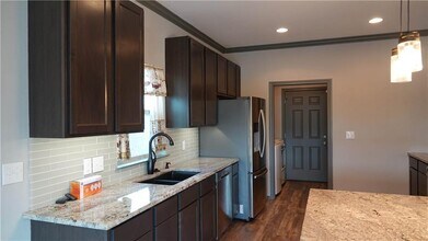 4401 Creede Dr in Austin, TX - Foto de edificio - Building Photo