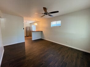 4615 N 14th St, Unit B in Phoenix, AZ - Building Photo - Building Photo