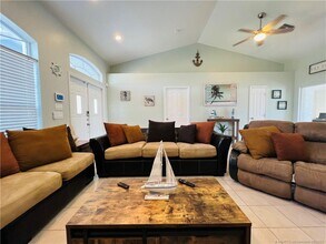 1309 Carlton Ct in Fort Pierce, FL - Building Photo - Building Photo