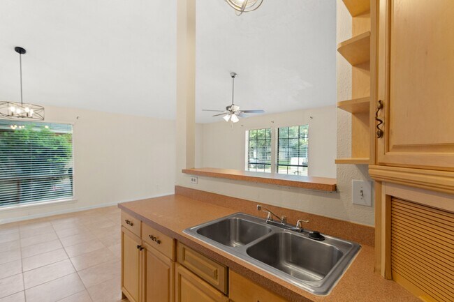 5216 Beaverbrook Dr in Houston, TX - Building Photo - Building Photo