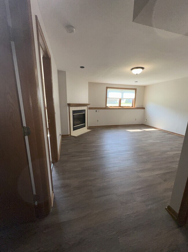 1143 Union Rd in Oregon, WI - Building Photo - Building Photo