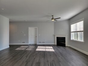 213 Buckton Dr in Lititz, PA - Foto de edificio - Building Photo