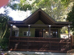 3016 Court St, Unit 3016ACourtst. in Simi Valley, CA - Foto de edificio - Building Photo