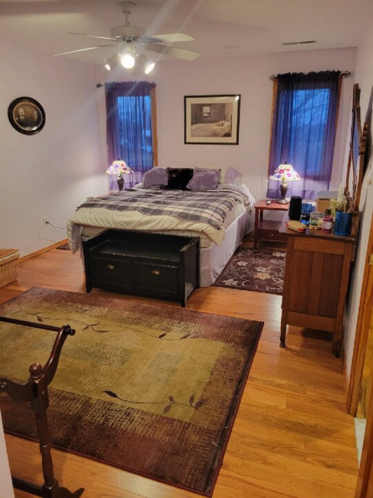 8425 E Farm Rd 174 in Rogersville, MO - Foto de edificio